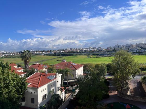 מודעי יצחק 3, רמת הדר