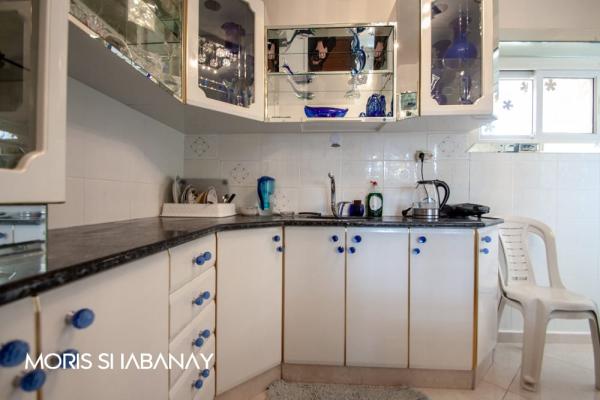 שאול המלך 135, שכונה יא