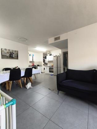 שבט יהודה 13, אחיסמך