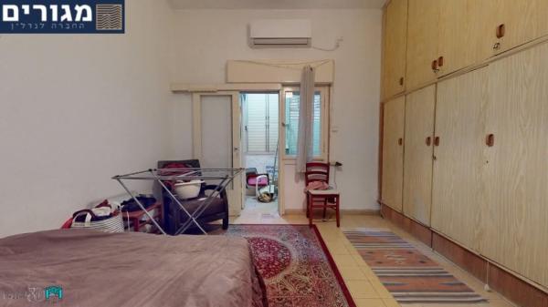 הלל 27, הדר עליון