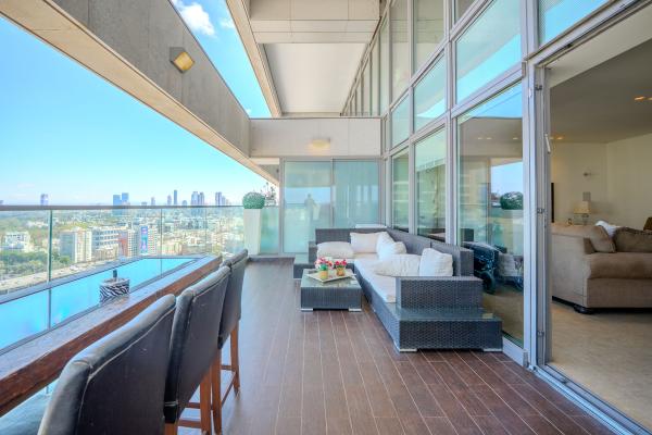 ניסים אלוני 6, פארק צמרת