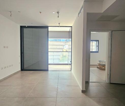 תוצרת הארץ 5, נחלת יצחק