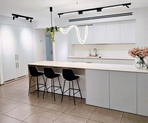 אריק אינשטיין 20, הרקפות