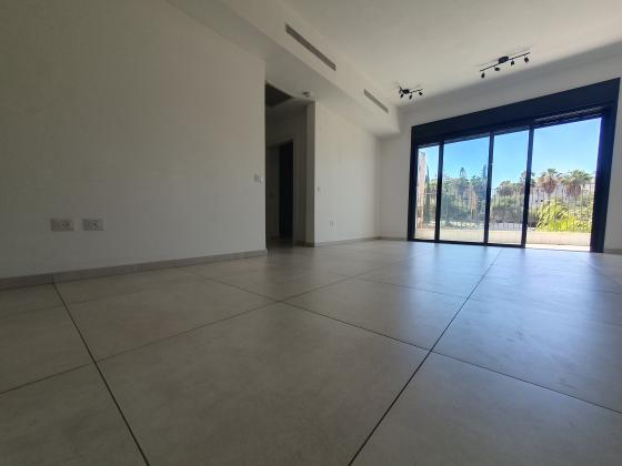 בראשית 9, אלון