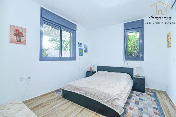 אלון 21, החורש