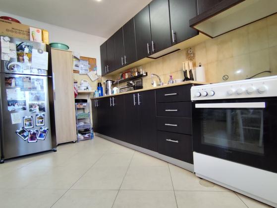 גליקסון 37, נאות הרצל