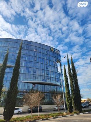 שדרות המלאכות 21, ישפרו סנטר