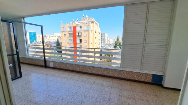 דיזינגוף 48, מרכז העיר דרום