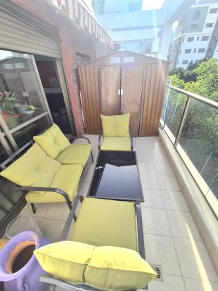 השוטרת, מרכז העיר ב'