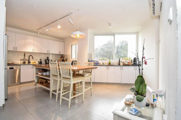 בן צבי 50, שטח 9 (בן צבי)