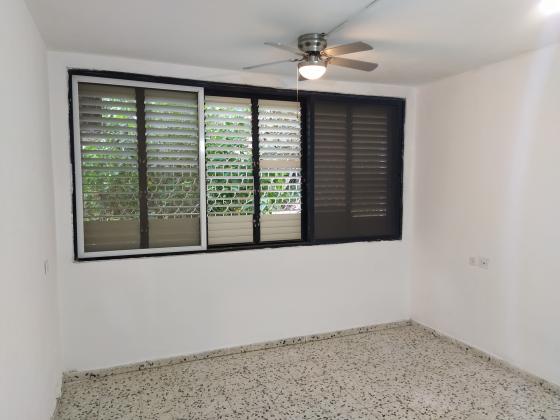 בני אפריים 215 (מעוז אביב א)