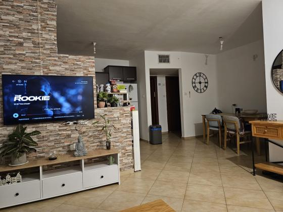 גדעון האוזנר 29, רמות ב'