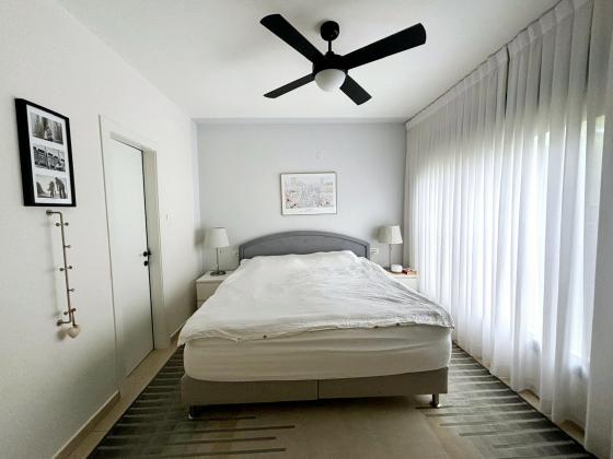 בשכונת הכרמל