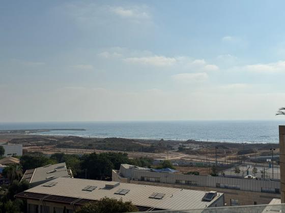 בשכונת נופי ים (הגוש הגדול)