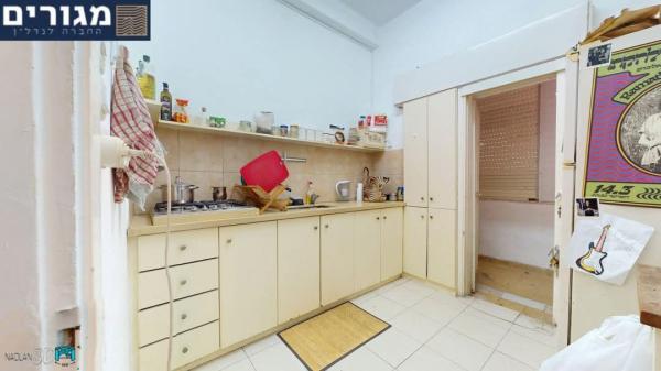 הלל 27, הדר עליון