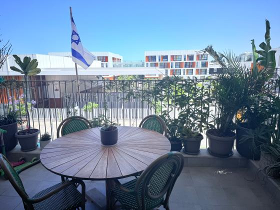 יוסי שריד 5, גליל ים החדשה