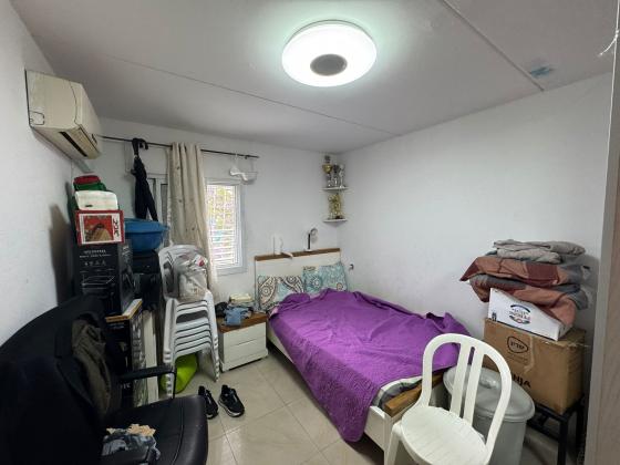 ש"י עגנון, צור שלום