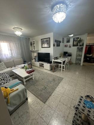 בשכונת שכונה יא