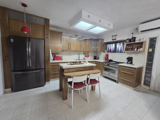 שאול המלך, שפירא