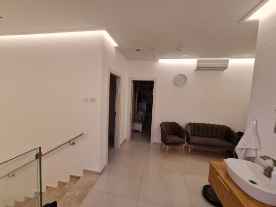 מצדה 2, כוכב יאיר