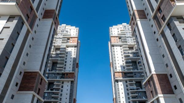 טוביהו דוד 123, שכונה ט