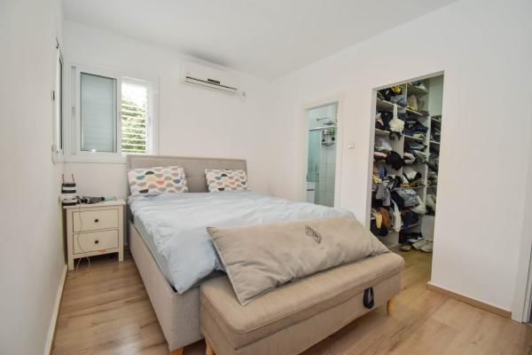 בן צבי 50, שטח 9 (בן צבי)