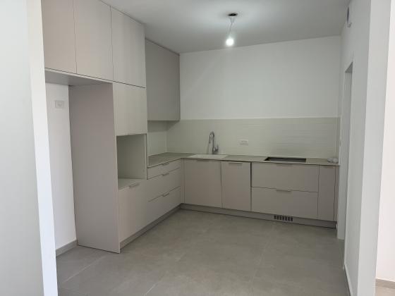 הכלנית 2, 2004