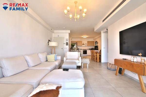 עפרה חזה 14, משכנות אומנים (כורדני)