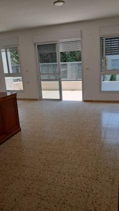 הבריכה 9, נוה שאנן