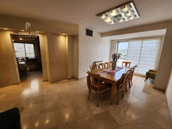 אדמור מלובביץ, רמת שלמה