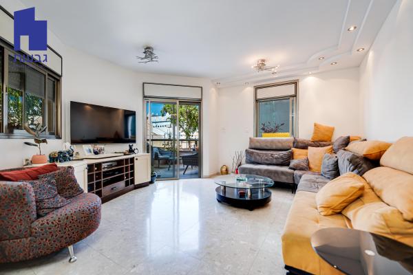 המעין, ארלוזרוב