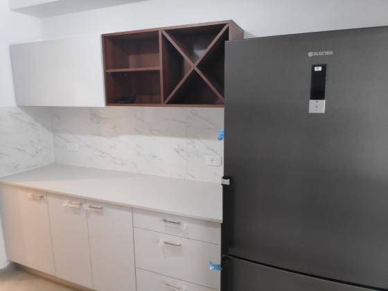 תבור 9, בית בפארק