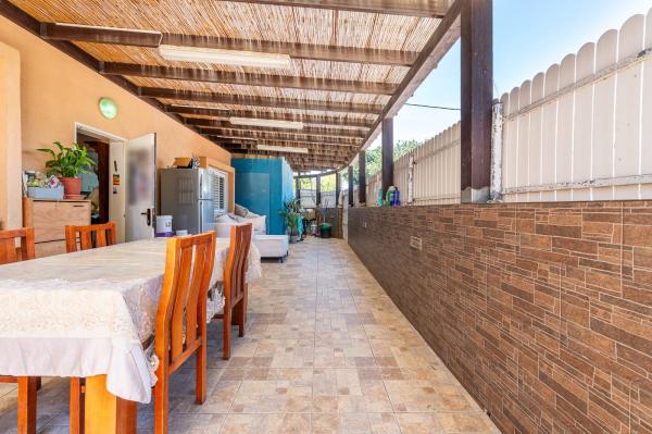 ה באייר 11, גבעת אולגה ג' ו-ד'