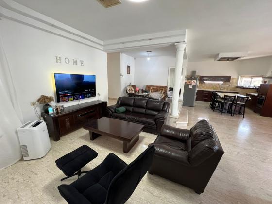 מונטיפיורי, קרית מנחם