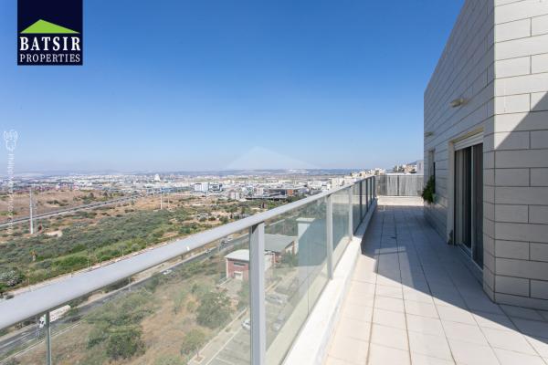 נוה גנים 2, נוה פז