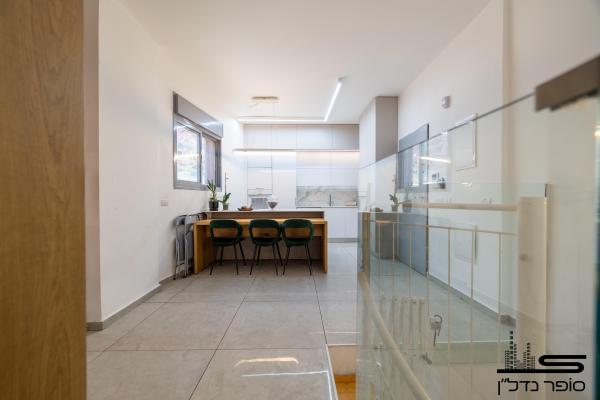 יד שלום 21, תל יהודה