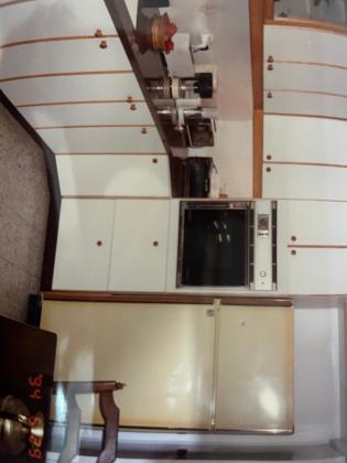 מול עמנואל, רצועת המלונות