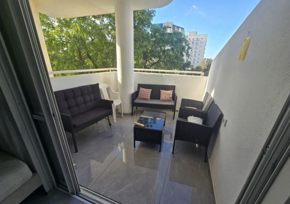 אחד העם 18, מרכז העיר