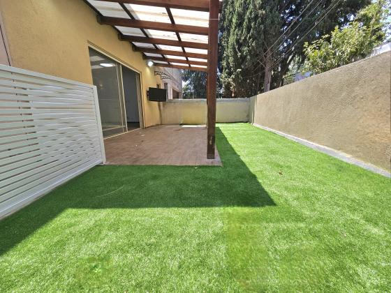 בשכונת קרית אלון