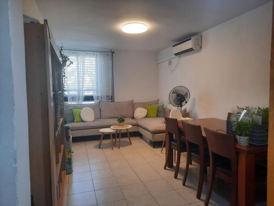 הצבי 107, שכונה ה