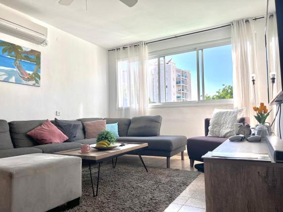 צביה לובטקין 34, כפר שלם