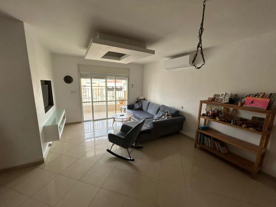 יהושע חנקין 60, מרכז העיר