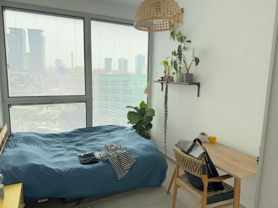 יצחק גרציאני, שרונה