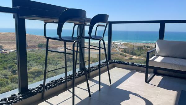 עפרה חזה, פארק הים