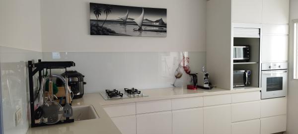 אירוס הארגמן 37, גבעת האירוסים