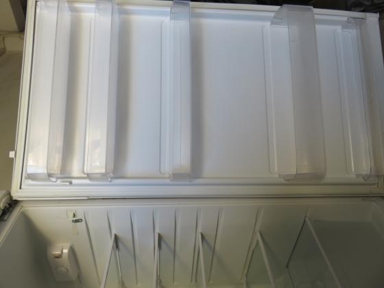 מקרר חברת NEON, דגם:NE MIT475מדובר