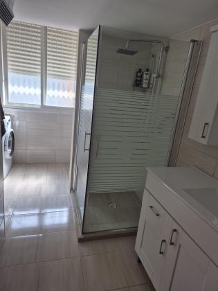 תל מאנה 54, אחוזה