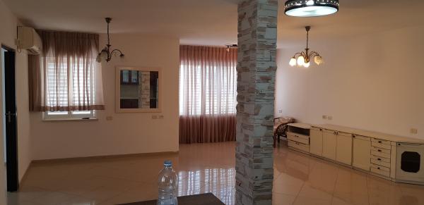 קדיש לוז 46, לב העיר