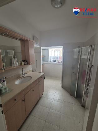 ביאליק 4, קרית עבודה