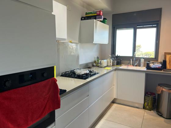 שושנת הכרמל 10, כרמל מערבי